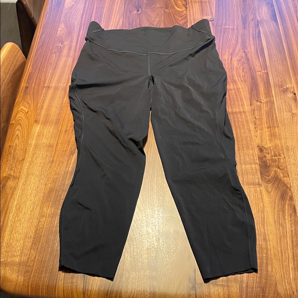 Lululemon base pace high rise tight 25